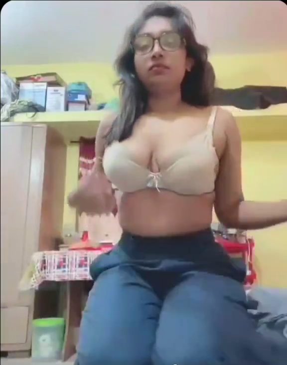 Maliha Nur Ratree Photo and Video Gallery — Video 8